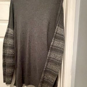 CHICOS gray sweater top with metallic thread sleeves sz 3 EUC